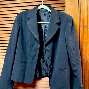 East 5th Four button blazer.